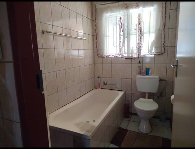 3 BEDROOM HOUSE FOR SALE IN GEELHOUTPARK